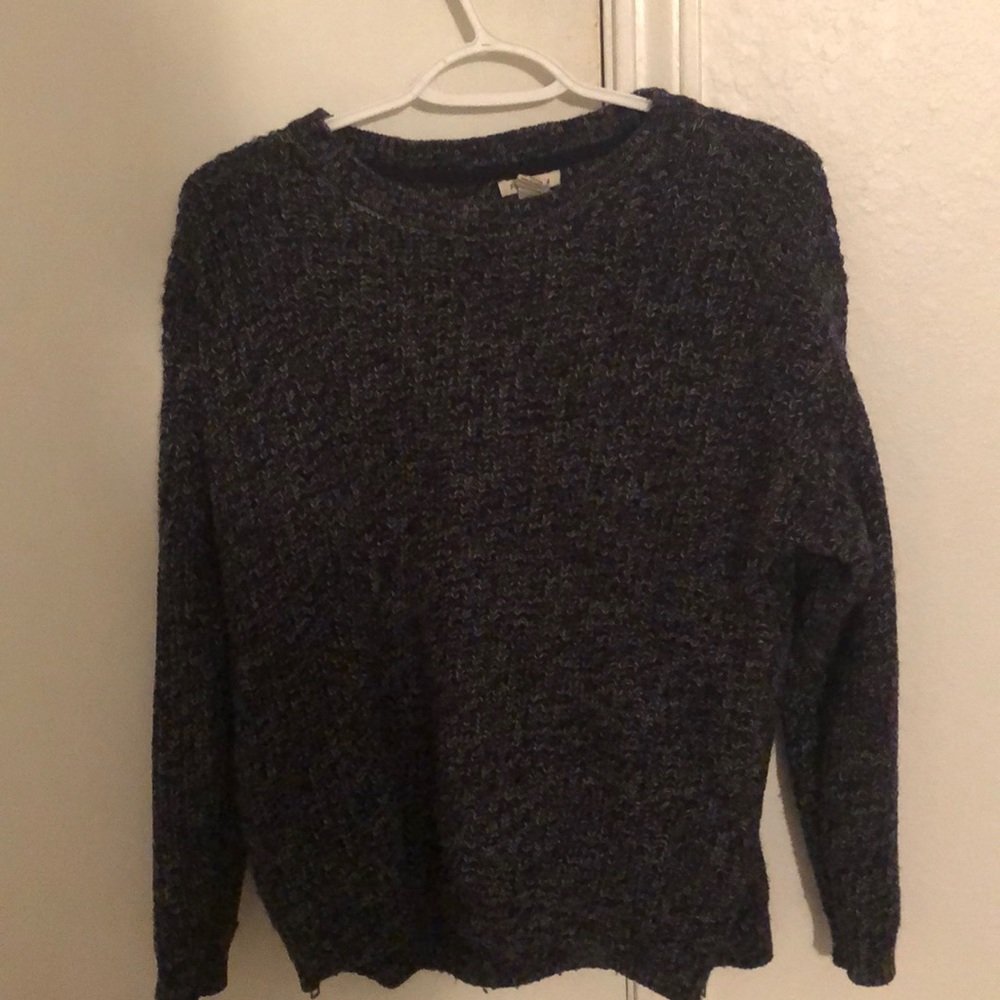 Forever 21 Women’s Blue Sweater with Side Zippers
